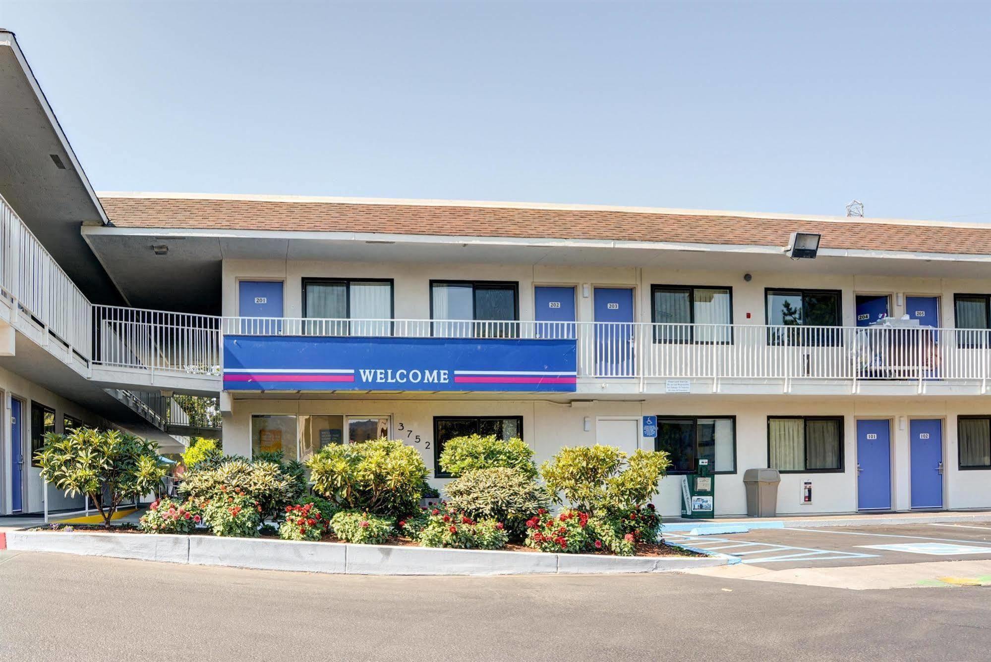 Motel 6-Springfield, Or - Eugene North Εξωτερικό φωτογραφία