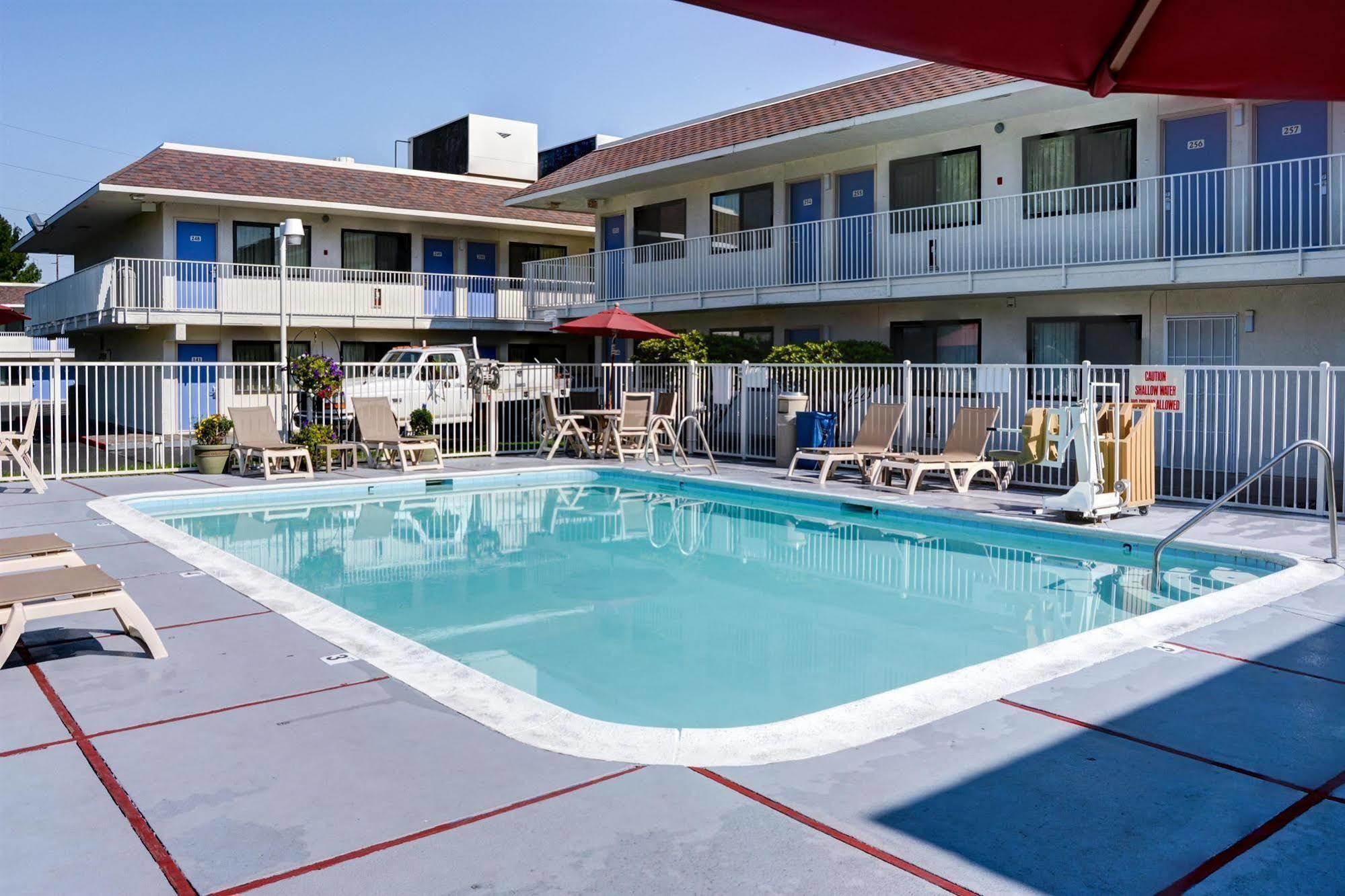 Motel 6-Springfield, Or - Eugene North Εξωτερικό φωτογραφία